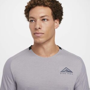 Nike Trail Men's Dri-FIT Solar Chase Short-Sleeve Running Top - Small
